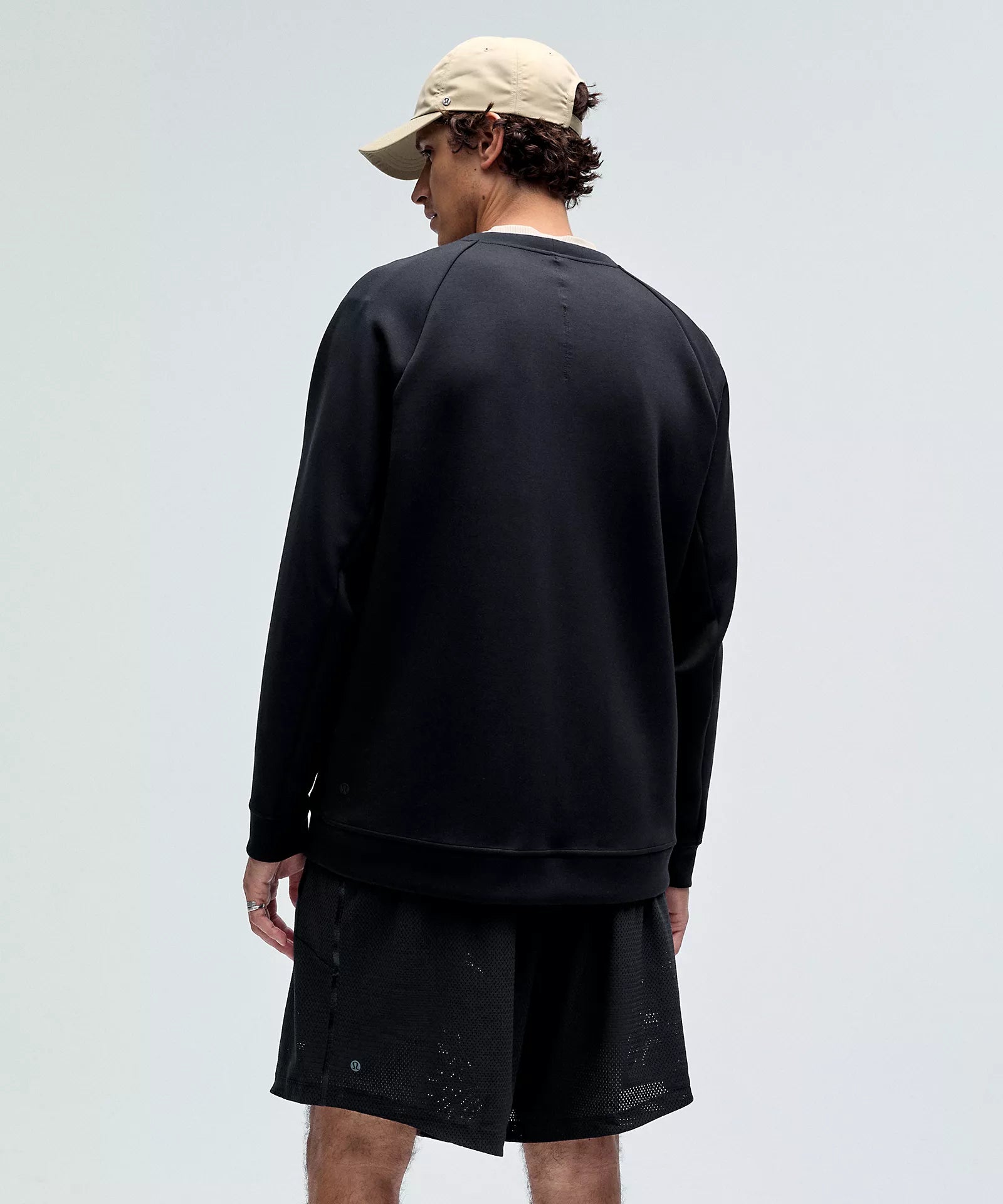 Smooth Spacer Classic-Fit Crew