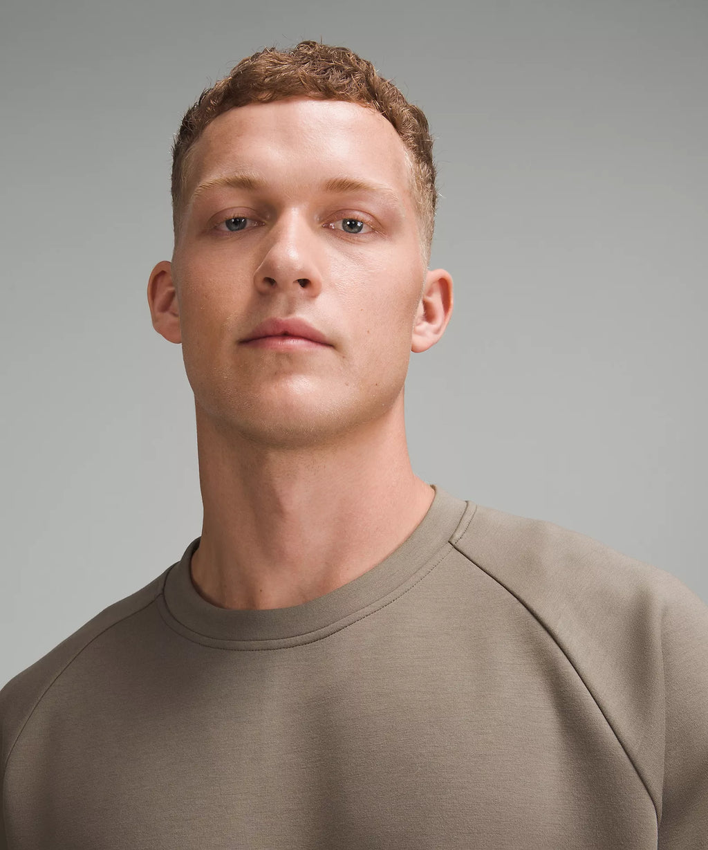 Smooth Spacer Classic-Fit Crew