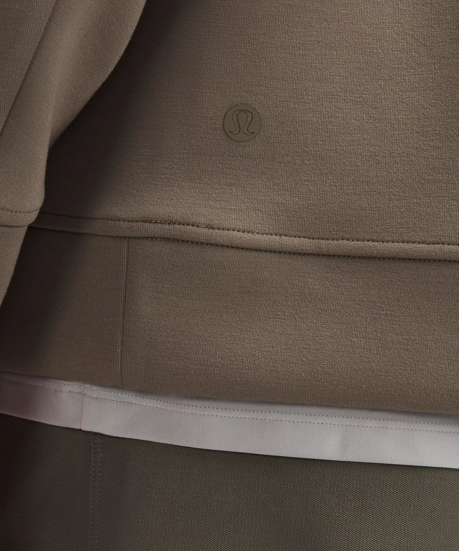 Smooth Spacer Classic-Fit Crew