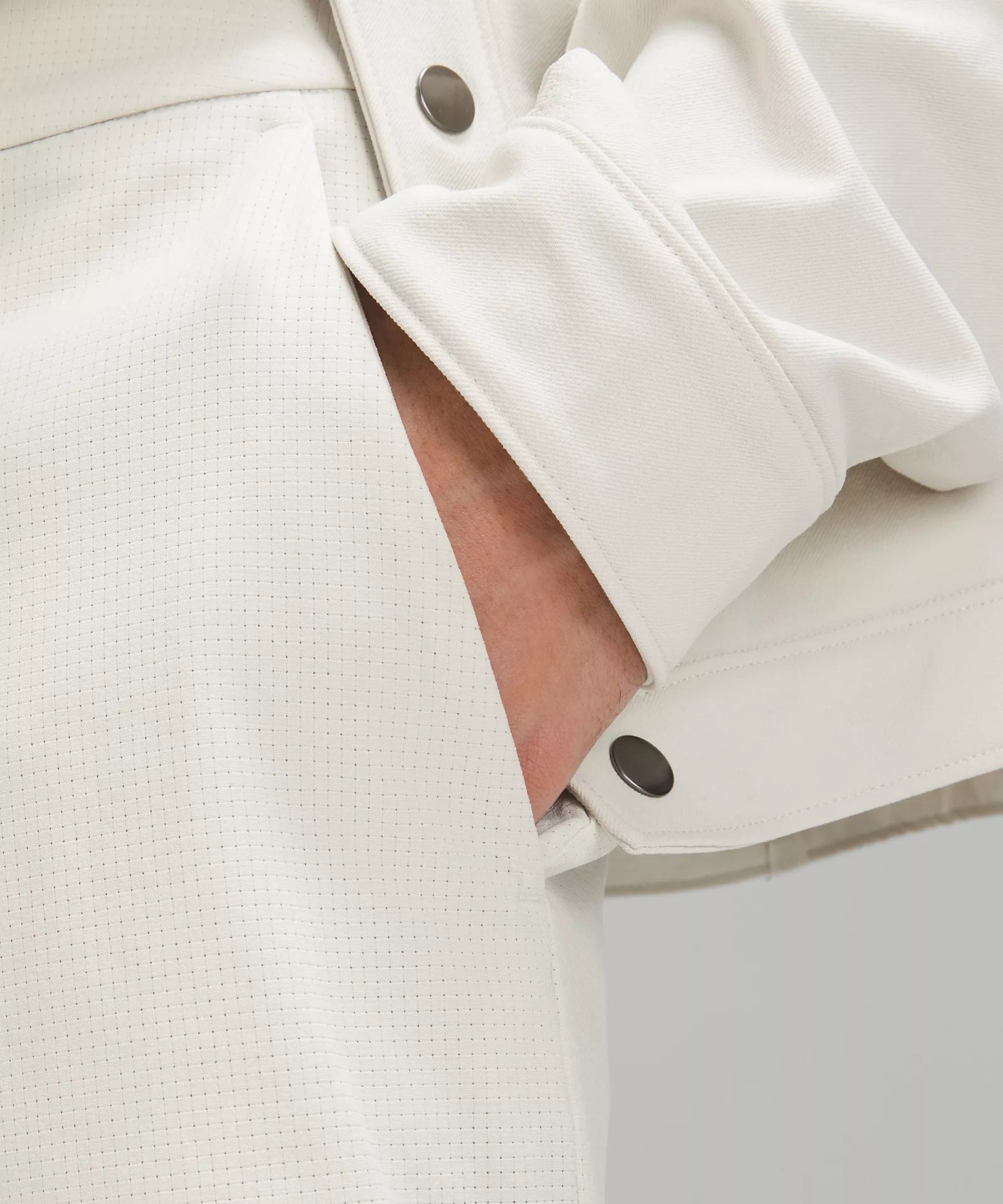 ABC Classic-Fit Short 7" WovenAir