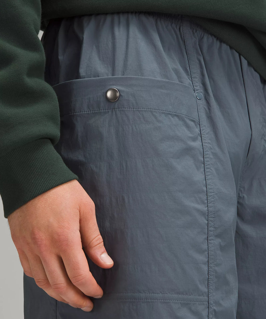 Lightweight Cargo Pocket Short 8"