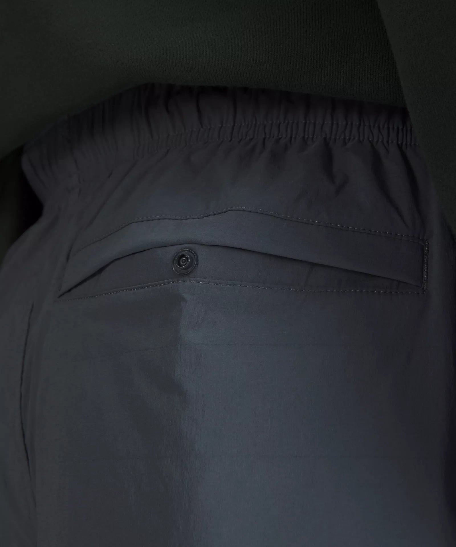 Lightweight Cargo Pocket Short 8"
