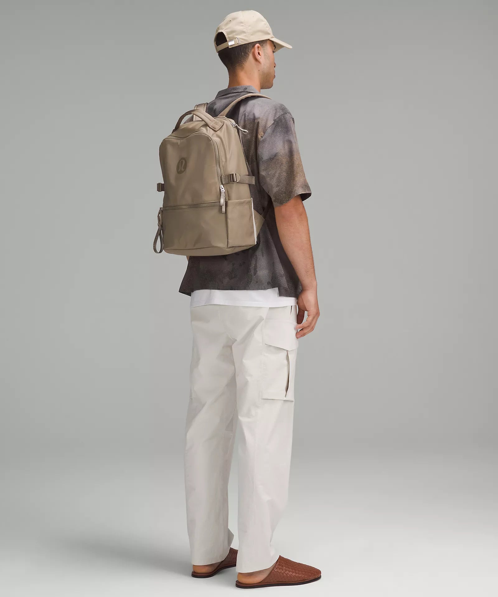 New Crew Backpack 22L Logo