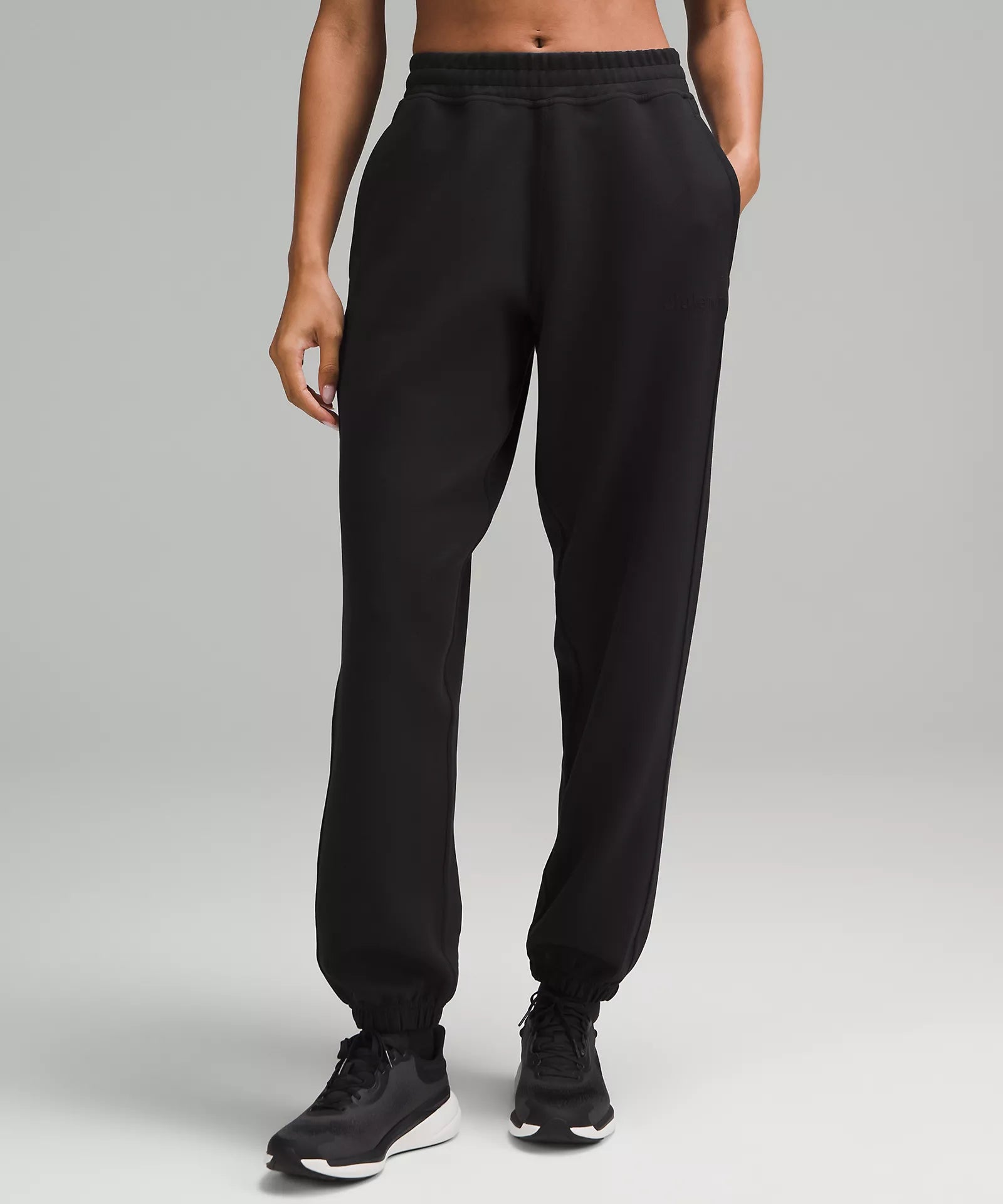 Smooth Spacer Jogger Emboss