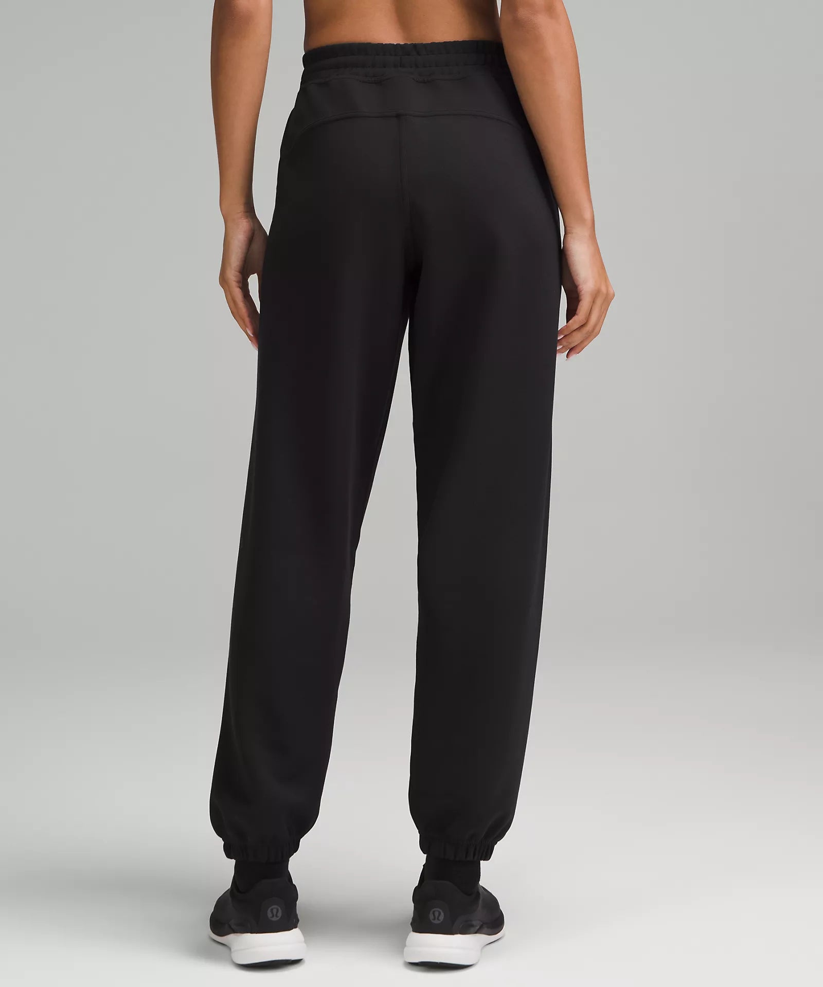 Smooth Spacer Jogger Emboss