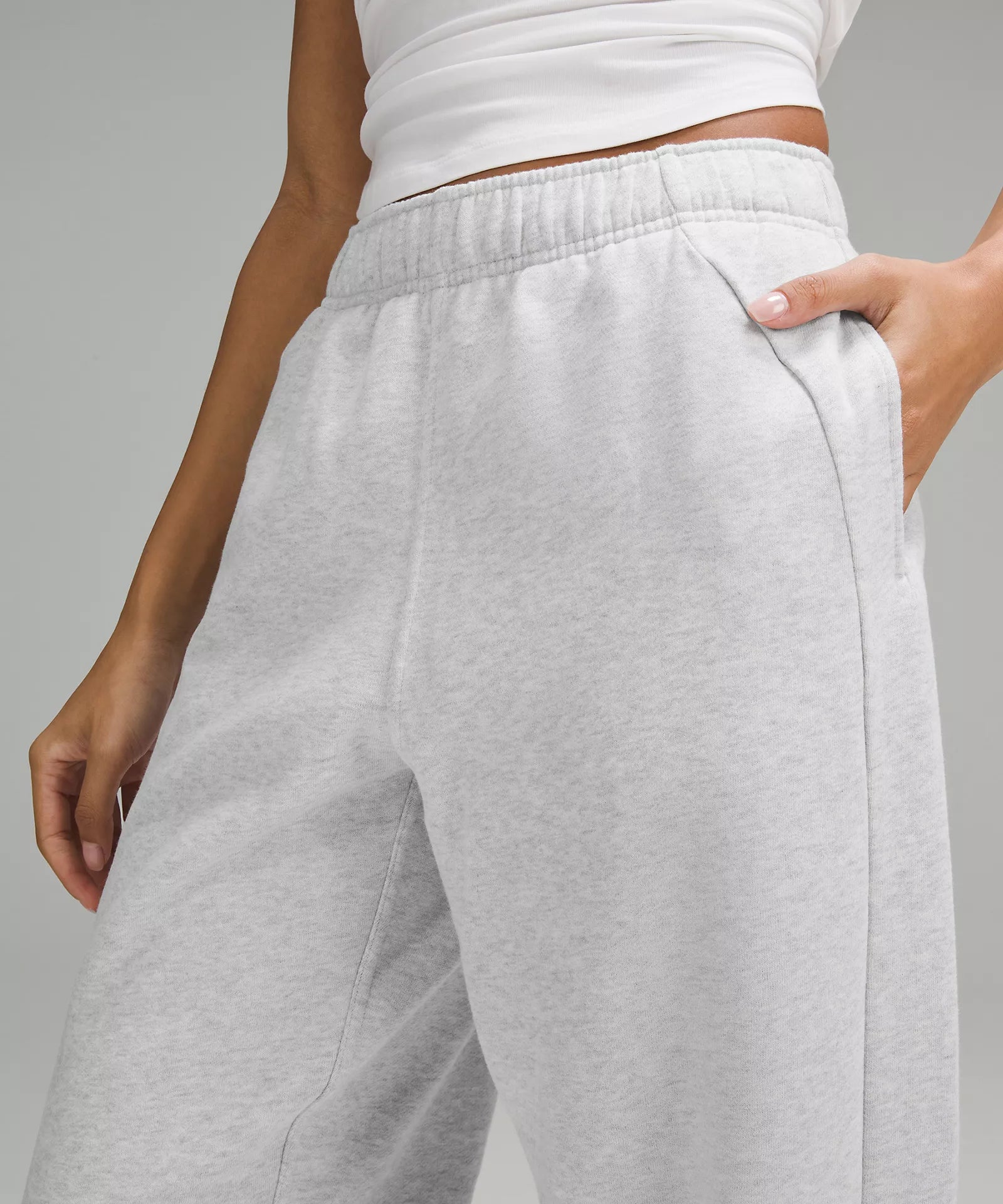 Scuba Mid-Rise Oversized Jogger Short